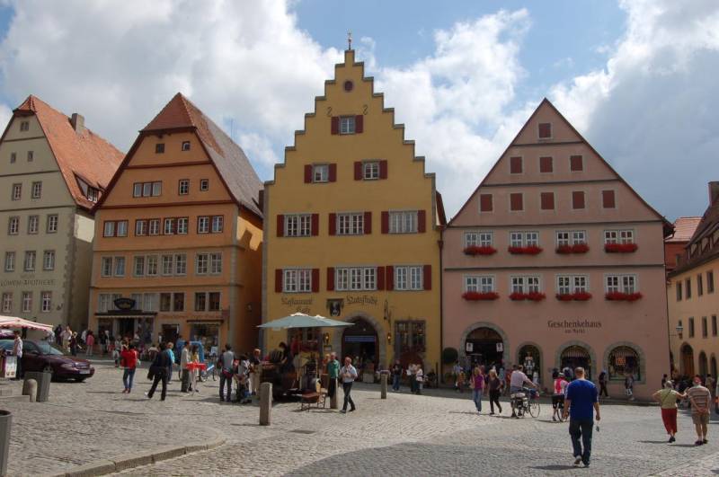 <i><b>085-Rothenburg ob der Tauber</b></i>